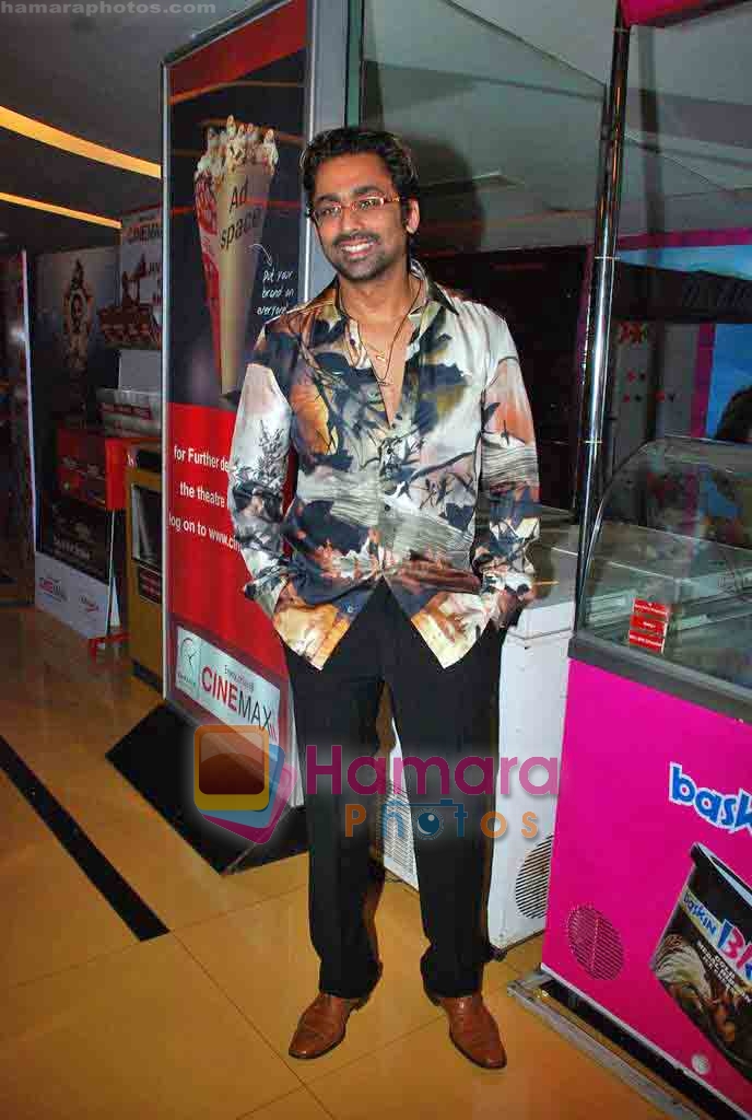 Anuj Saxena at 2012 premiere in Cinemax on 11th Nov 2009 
