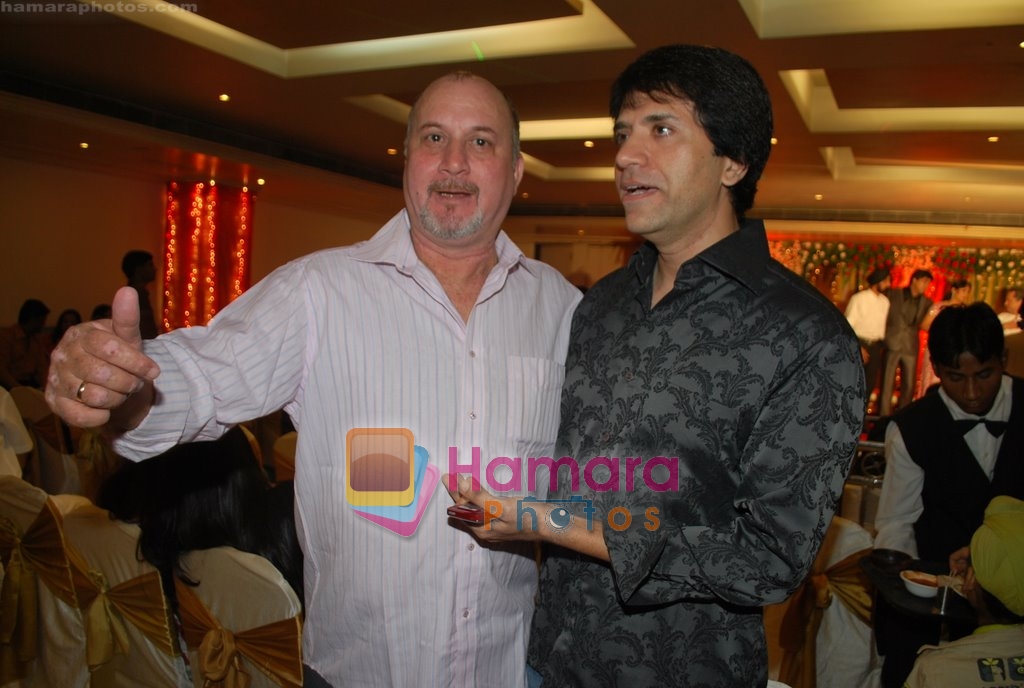 Raju Kher at Upasana Singh's wedding reception in Time N Again on 17th Nov 2009 