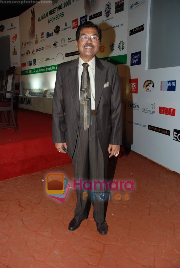  at the opneing bash of new season of RWITC in Mahalaxmi Race Course on 18th Nov 2009 