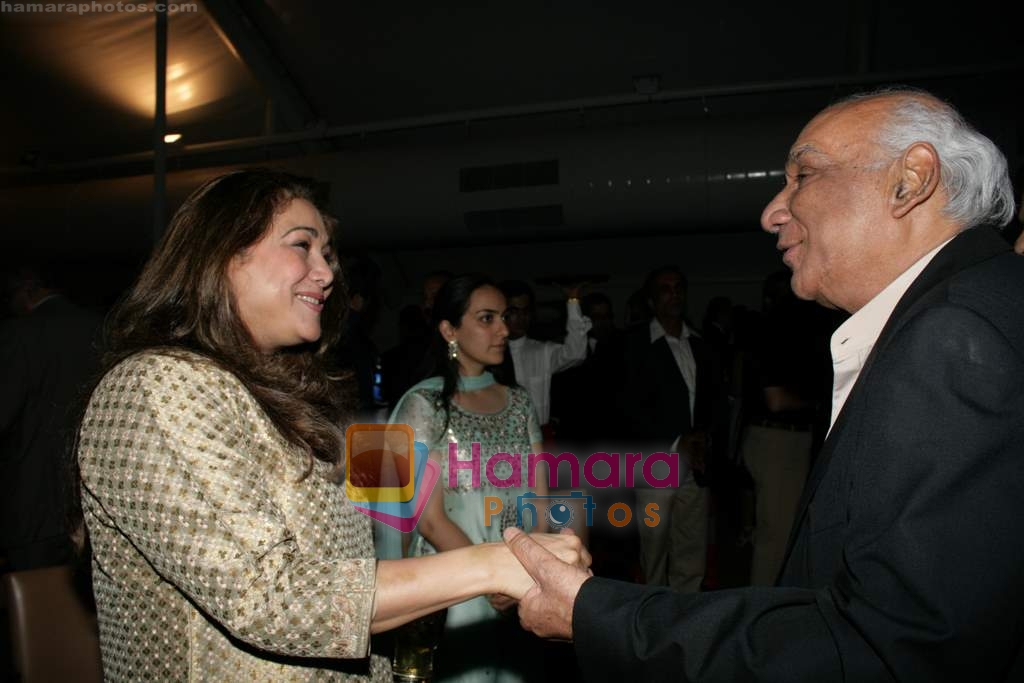 Tina Ambani, Yash Chopra at Lalit Intercontinental 1st anniversary in Andheri, Mumbai on 19th Nov 2009 