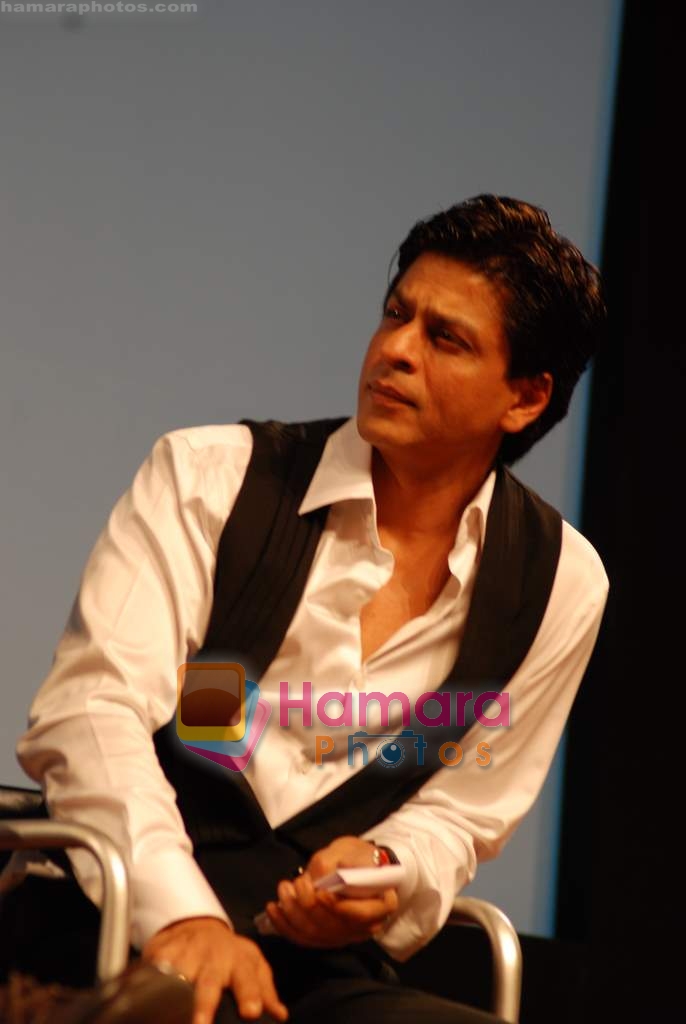 Shahrukh Khan inaugurates Photo Exhibition Earth From Above in Mumbai on 1st Dec 2009 