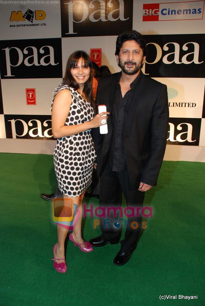 Arshad Warsi, Maria Goretti at Paa premiere in Mumbai on 3rd Dec 2009 