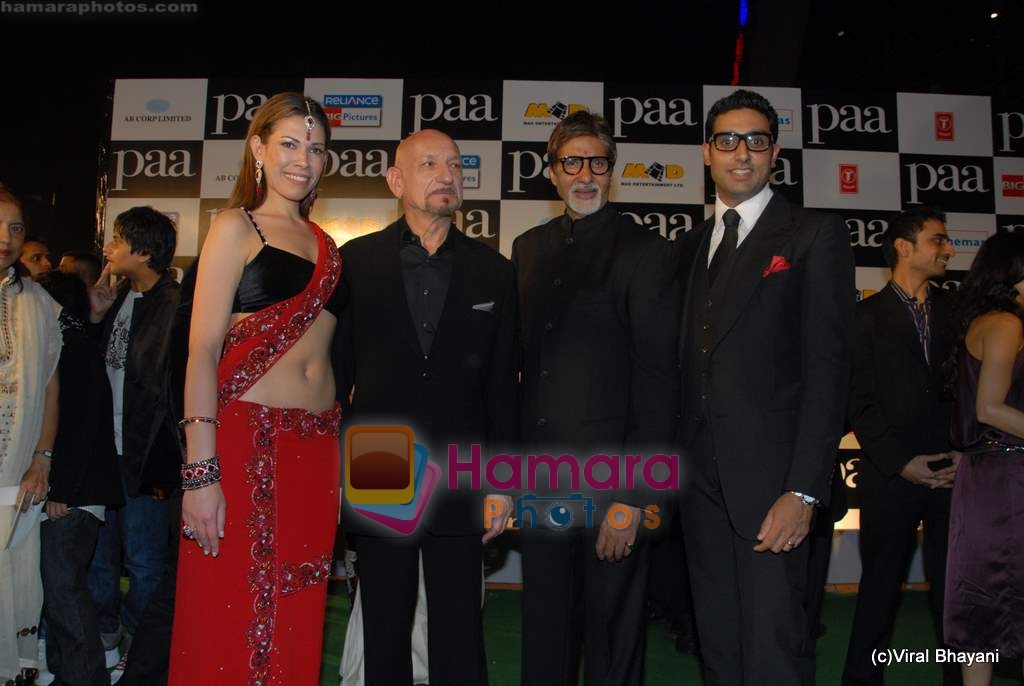 Abhishek Bachchan, Amitabh Bachchan at Paa premiere in Mumbai on 3rd Dec 2009 