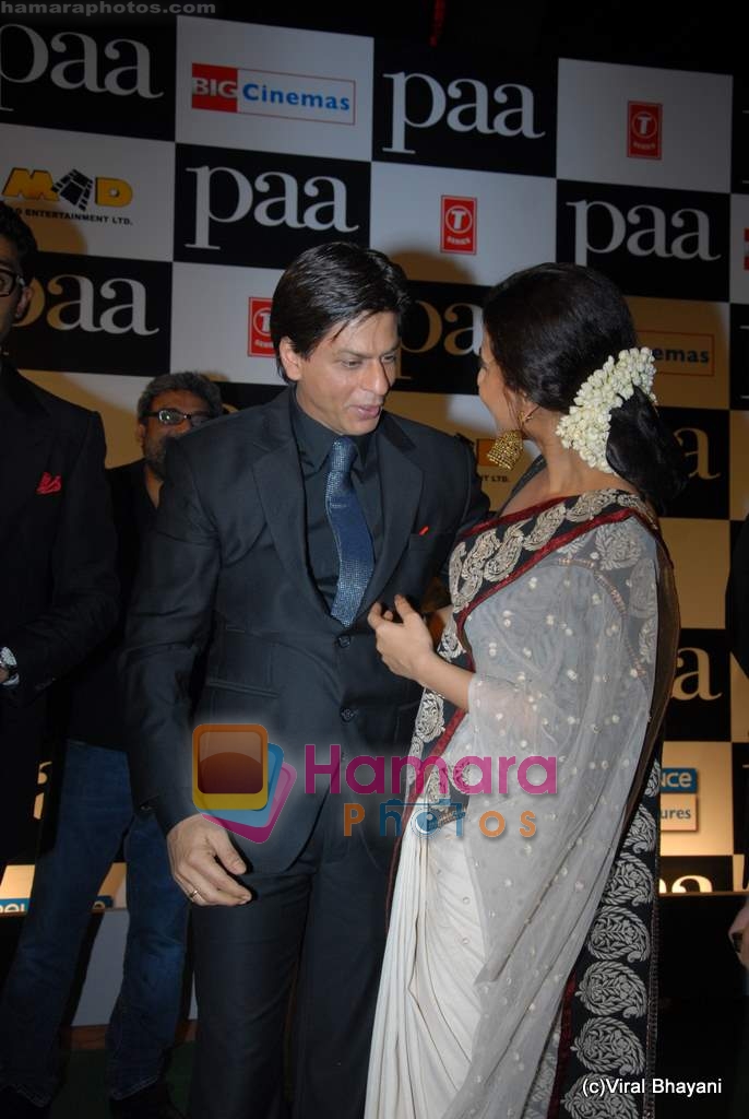 Shahrukh Khan, Vidya Balan at Paa premiere in Mumbai on 3rd Dec 2009 