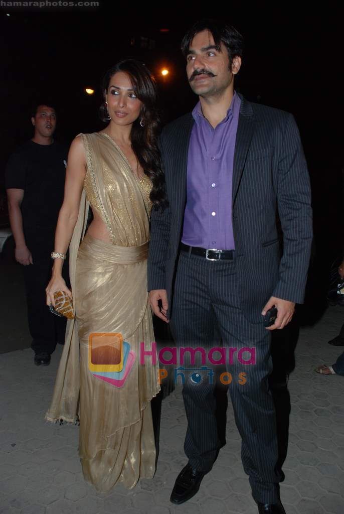 Malaika Arora Khan, Arbaaz Khan at the Launch of Vikram Phadnis boutique with Malaga  launches his exclusive boutique in Juhu on 12th Dec 2009 