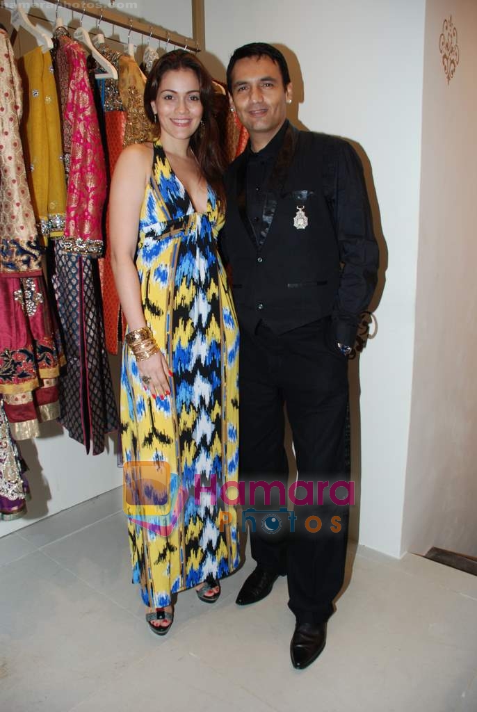 Marc Robinson at the Launch of Vikram Phadnis boutique with Malaga  launches his exclusive boutique in Juhu on 12th Dec 2009 