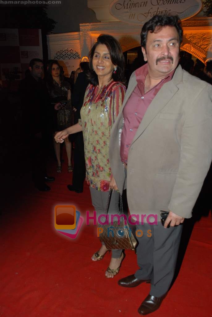 Rishi Kapoor, Neetu Singh at A tribute to Kaifi Azmi Mijwan in Mumbai on 15th Dec 2009 