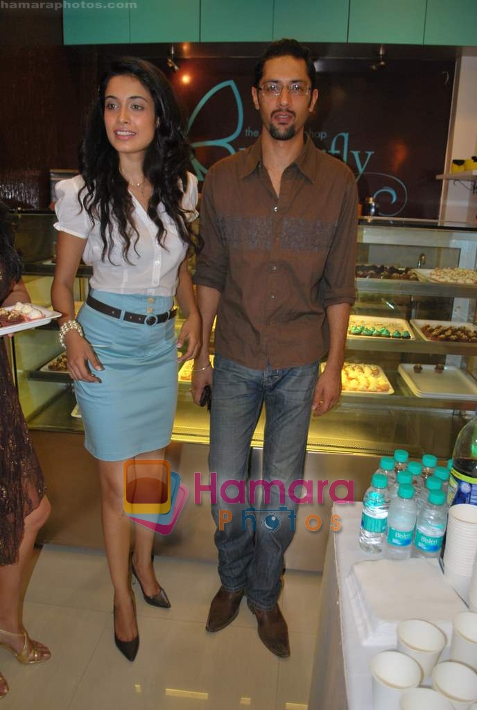 Sarah Jane at Butterfly bakery launch in Khar on 21st Dec 2009 