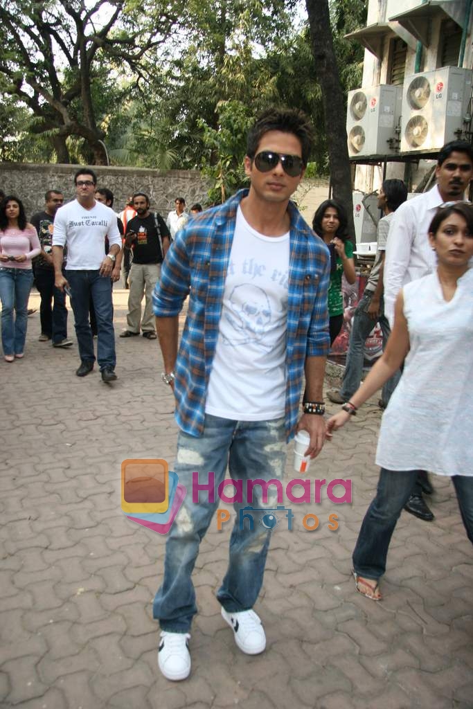 Shahid Kapoor on the sets of DPL in Chembur on 22nd Dec 2009