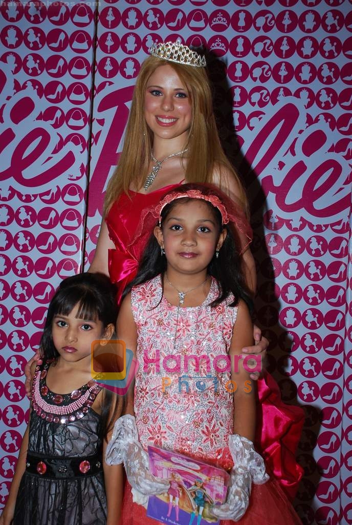 Barbie celebrates Christmas with children in Landmark, Infinity Mall on 24th Dec 2009 