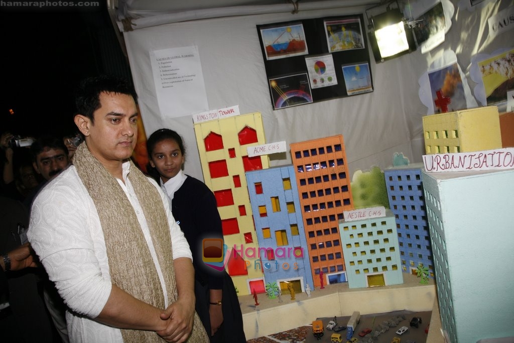 Aamir Khan grace Seksaria School festival in Malad, Mumbai on 10th Jan 2010 
