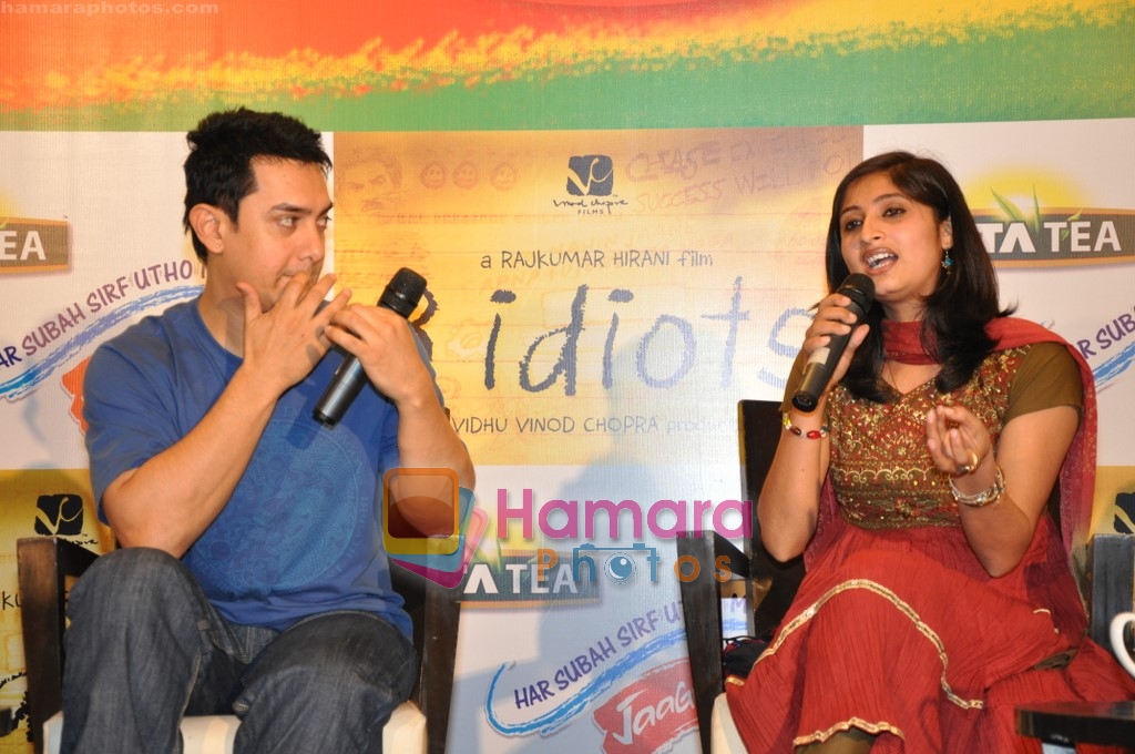 Aamir Khan meet Tata Tea-3 Idiots contest winners in J W Marriott, Juhu, Mumbai on 12th Jan 2010 