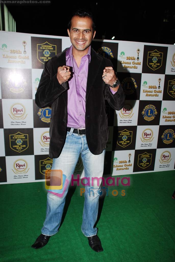 Siddharth Kannan at Lions Gold Awards in Bhaidas Hall on 14th Jan 2010 