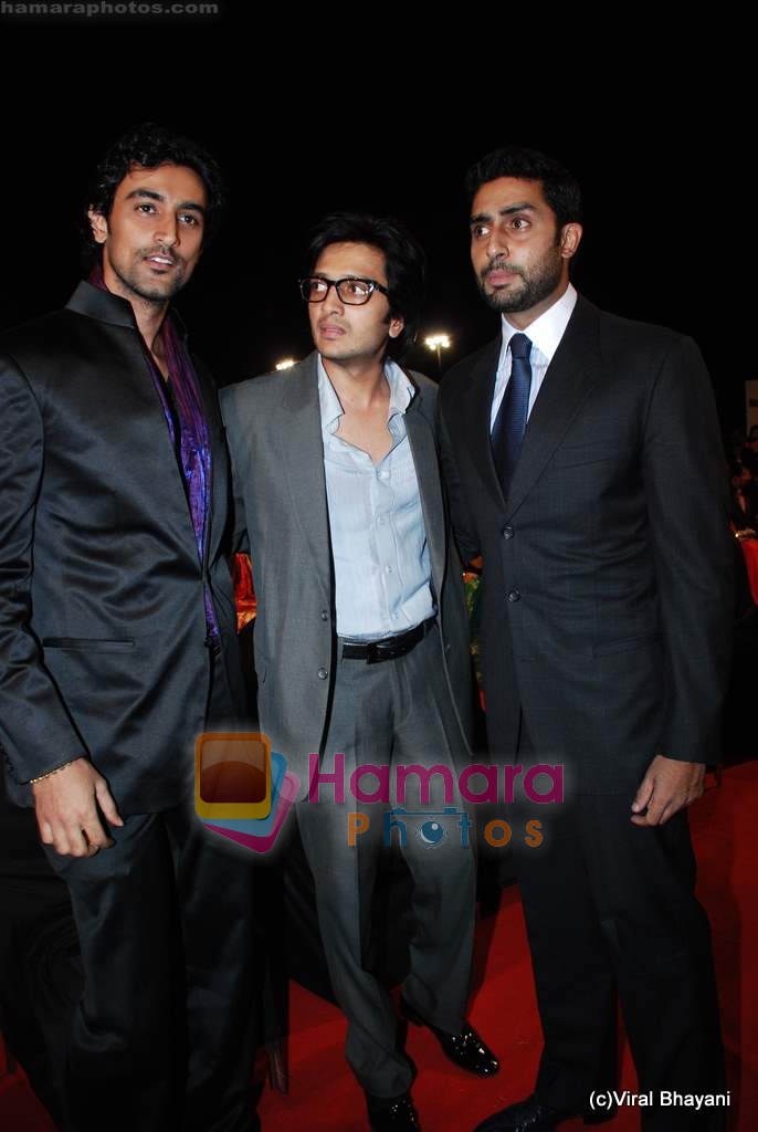 Kunal Kapoor, Ritesh Deshmukh, Abhishek Bachchan at Stardust Awards on 17th Jan 2010 ~0