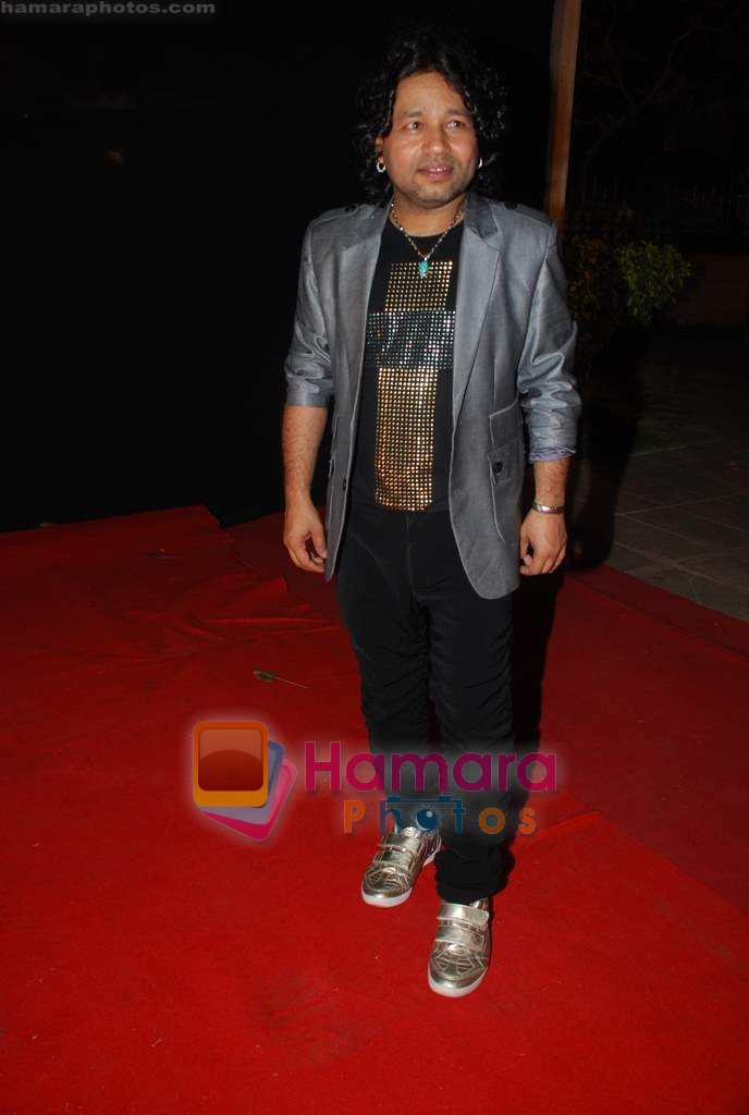 Kailash Kher at IBN7 Super Idols to honor achievers with disability in Taj Land's End on 19th Jan 2010 