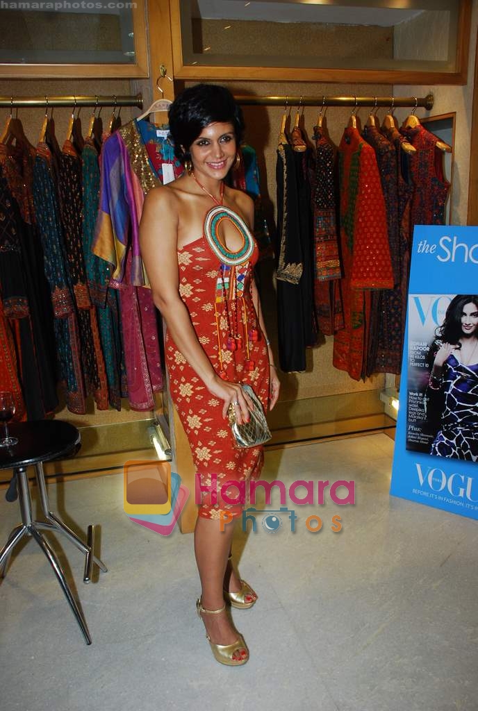 Mandira Bedi at Vogue Ritu Kumar fashion showcase in Lower Parel on 21st Jan 2010 