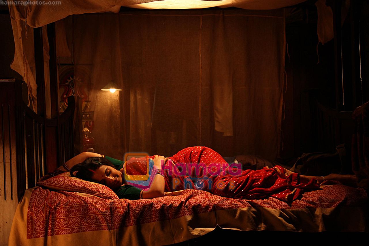 Vidya Balan in the still from movie Ishqiya 