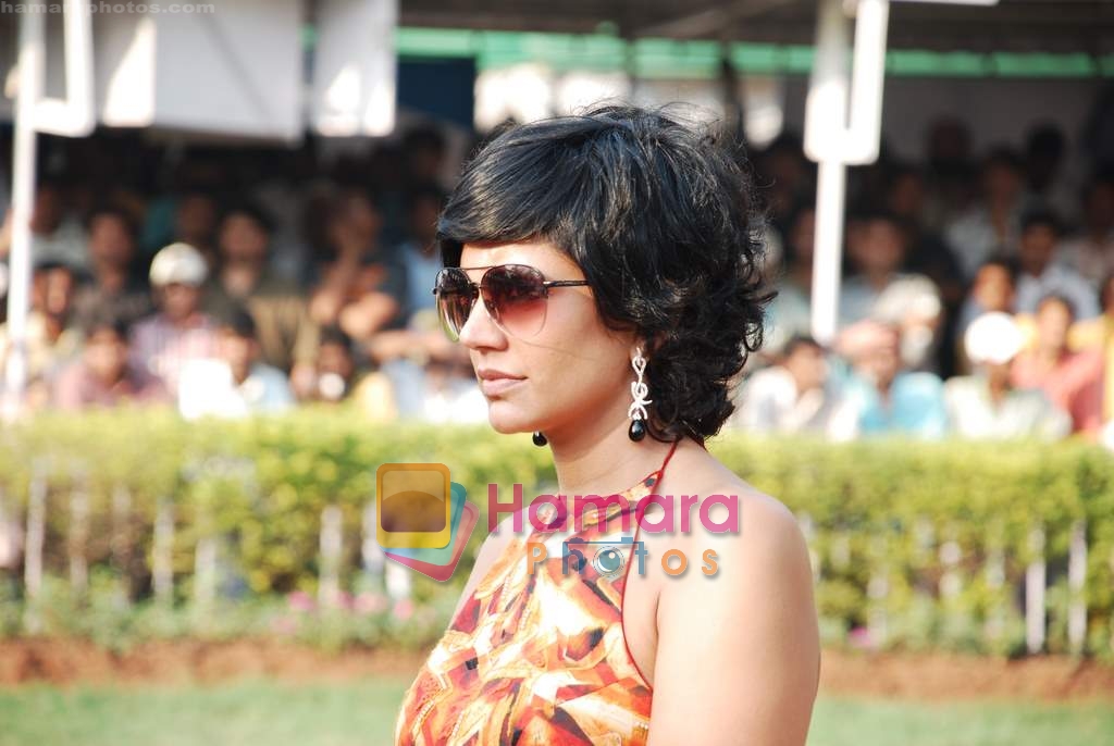 Mandira Bedi at HDIL race in Mahalaxmi Race on 24th Jan 2010 