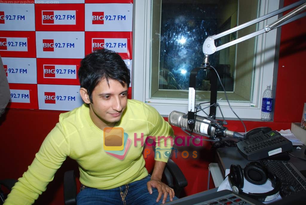 Sharman Joshi promotes Toh Baat Pakki film at Big FM on 29th Jan 2010 