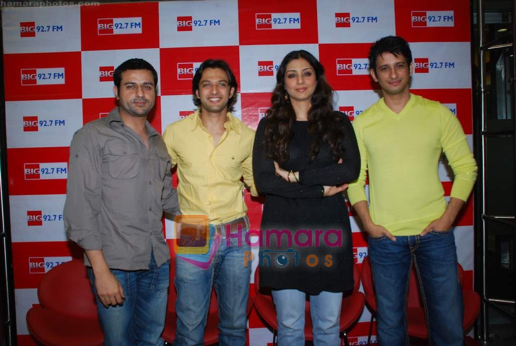 Tabu, Sharman Joshi, Vatsal Seth promotes Toh Baat Pakki film at Big FM on 29th Jan 2010 