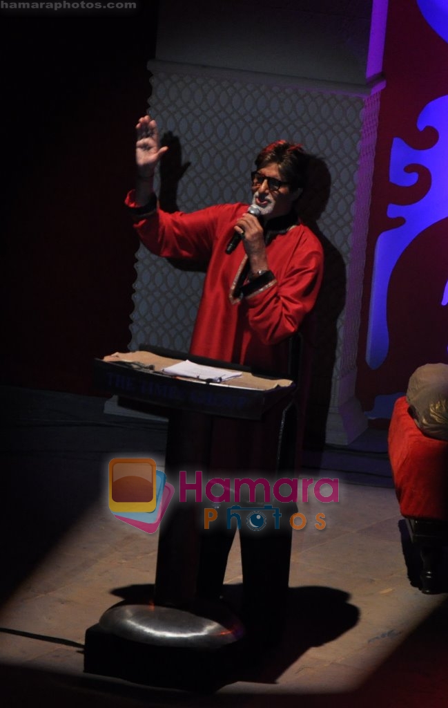 Amitabh Bachchan sings for Indo-Pak Aman Ki Aasha event in Bandra, Mumbai on 9th Feb 2010 