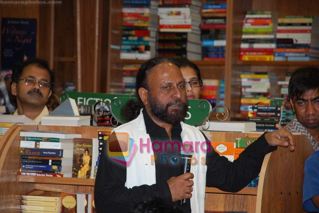 Ketan Mehta at the launch of Kishwar Desai's book Witness The Night in Landmark, Andheri on 19th Feb 2010 