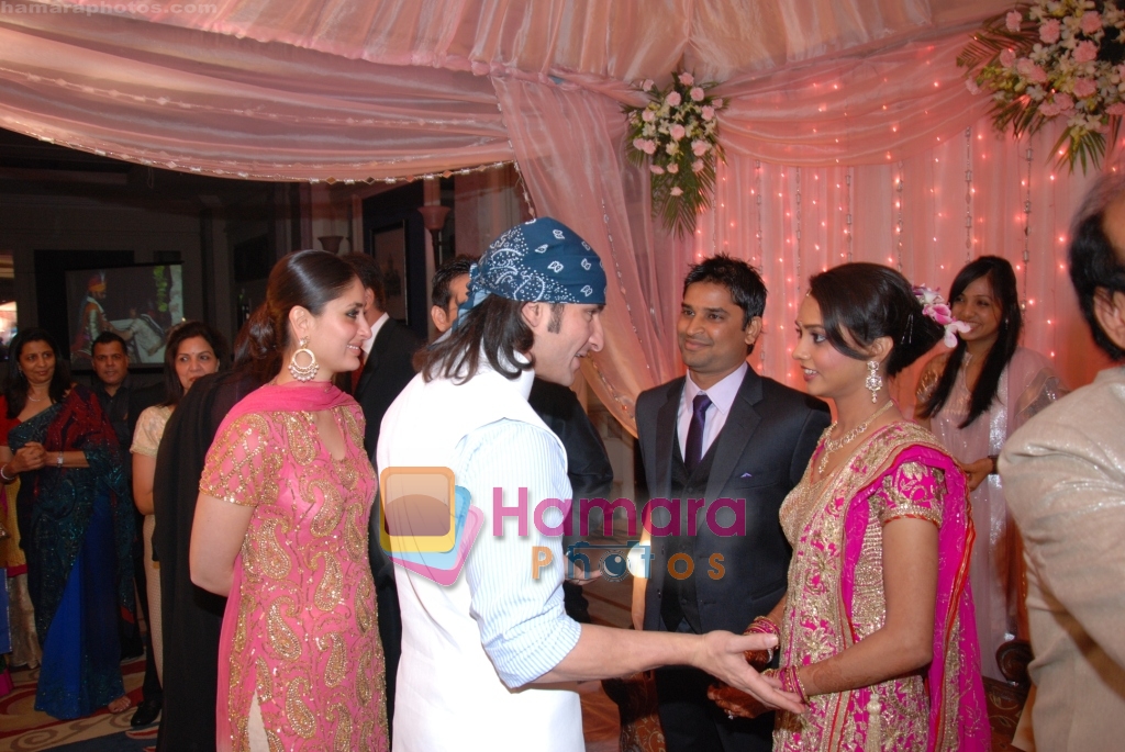 Saif Ali Khan at DR PK Aggarwal's daughter's wedding in ITC Grand Maratha on 20th Feb 2010 