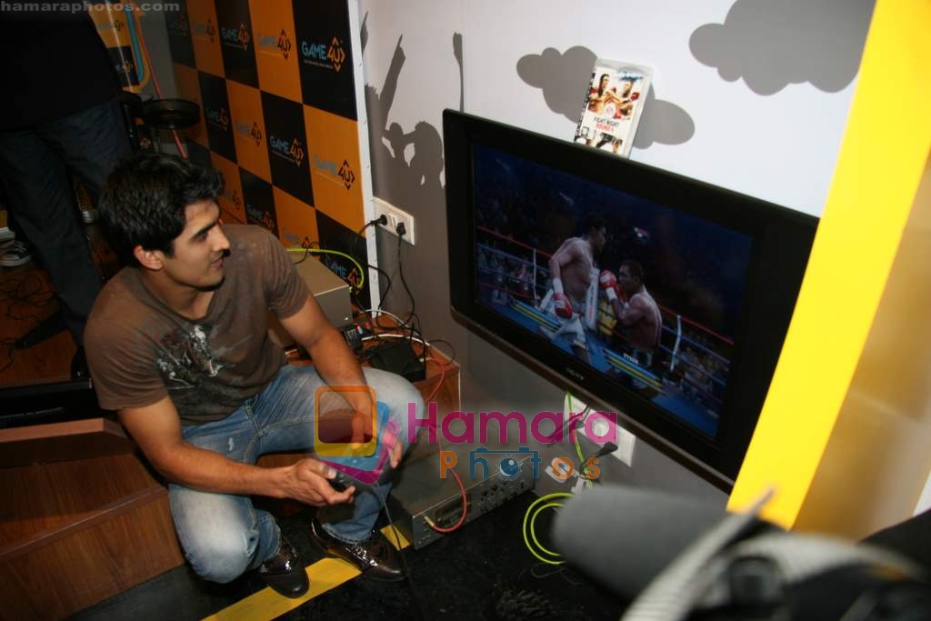 Vijendra Singh at Milestone's Game 4 You  - new game store launch in Mega Mall on 24th Feb 2010 