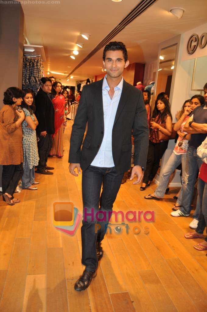 at Esprit strore new collection launch in Bandra on 26th Feb 2010 