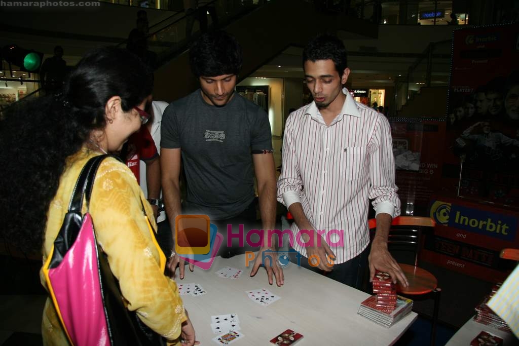 Dhruv Ganesh, Vaibhav Talwar at a promotional event in Oberoi Mall, Goregaon on 26th Feb 2010 
