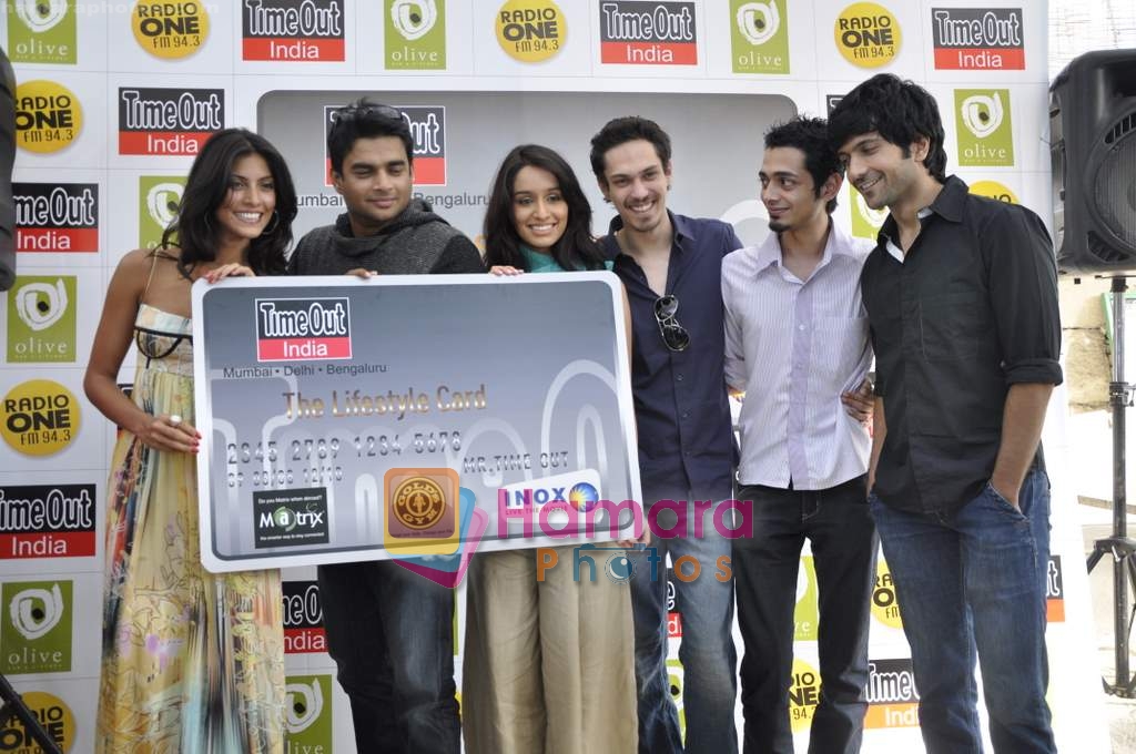 R Madhavan, Shraddha Kapoor, Siddharth Kher, Dhruv Ganesh, Vaibhav Talwar at the Launch of Timeout Lifestyle card in Olive, Mumbai on 2nd March 2010 