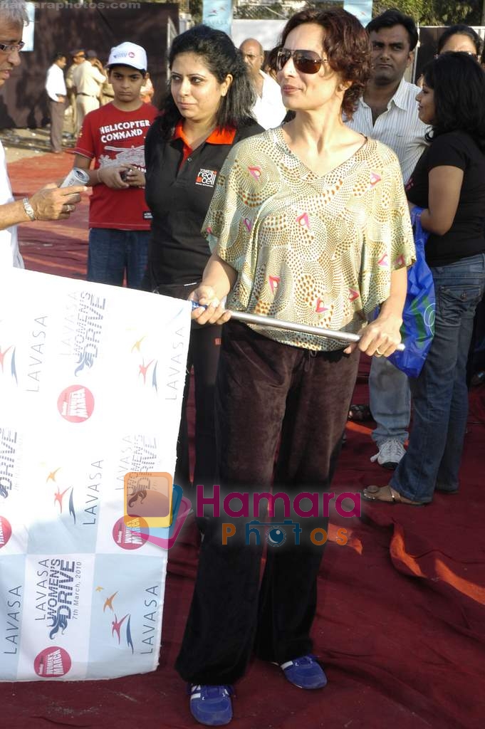 Adhuna Akhtar at Lavassa car race for women in Bandra on 6th March 2010 