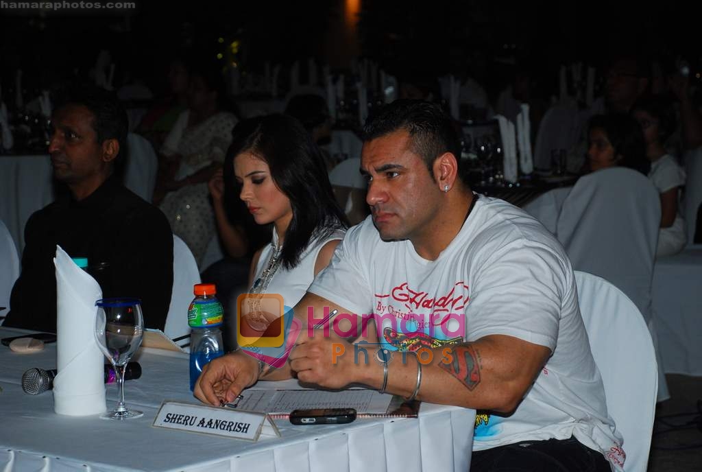 Urvashi Sharma at Gold's Gym Miss Fit n Fab Contest 2010 on 8th March 2010 