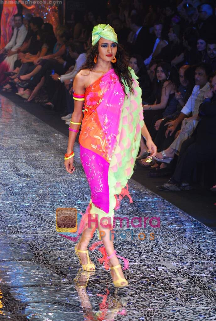 Model walks the ramp for Suneet Verma Show at LIFW 2010 Day 5 in Grand Hyatt, Mumbai on 9th March 2010 