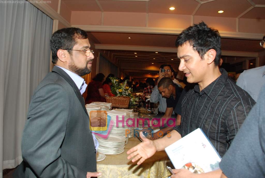Aamir Khan at CNN IBN heroes event in Trident, Mumbai on 10th March 2010 
