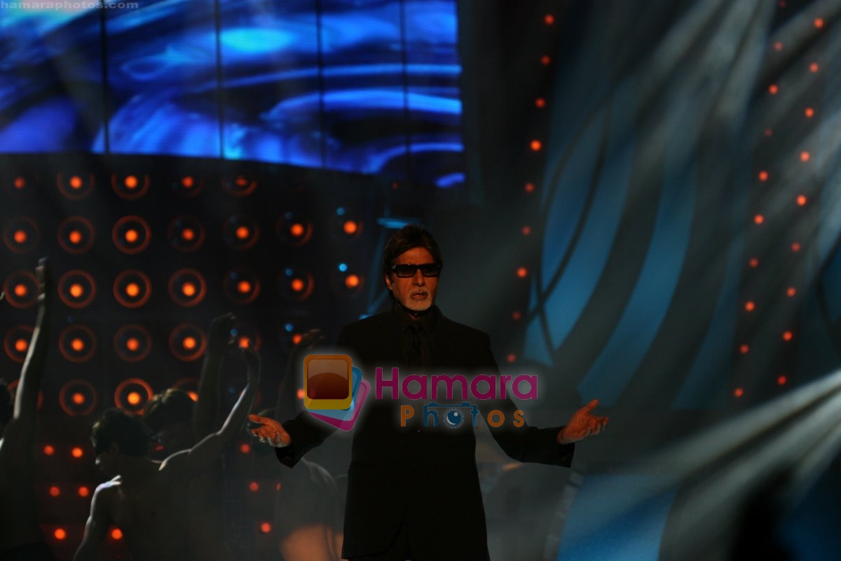Amitabh Bachchan at Cintaa Superstars ka Jalwaa Show in Filmcity, Mumbai on 15th March 2010 