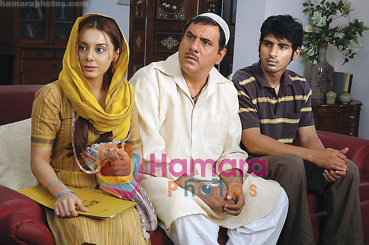 Minissha Lamba, Boman Irani, Sammir Dattani in the still from movie Well Done Abba 