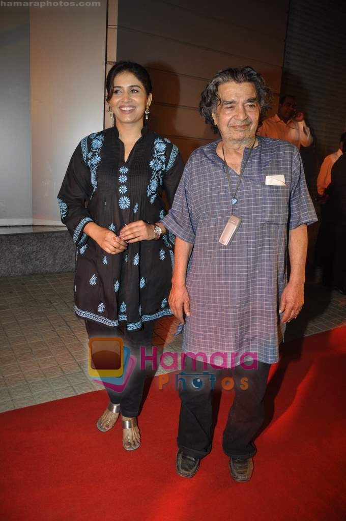 Sonali Kulkarni at the premiere of Marathi film Vihir in PVR on 18th March 2010 