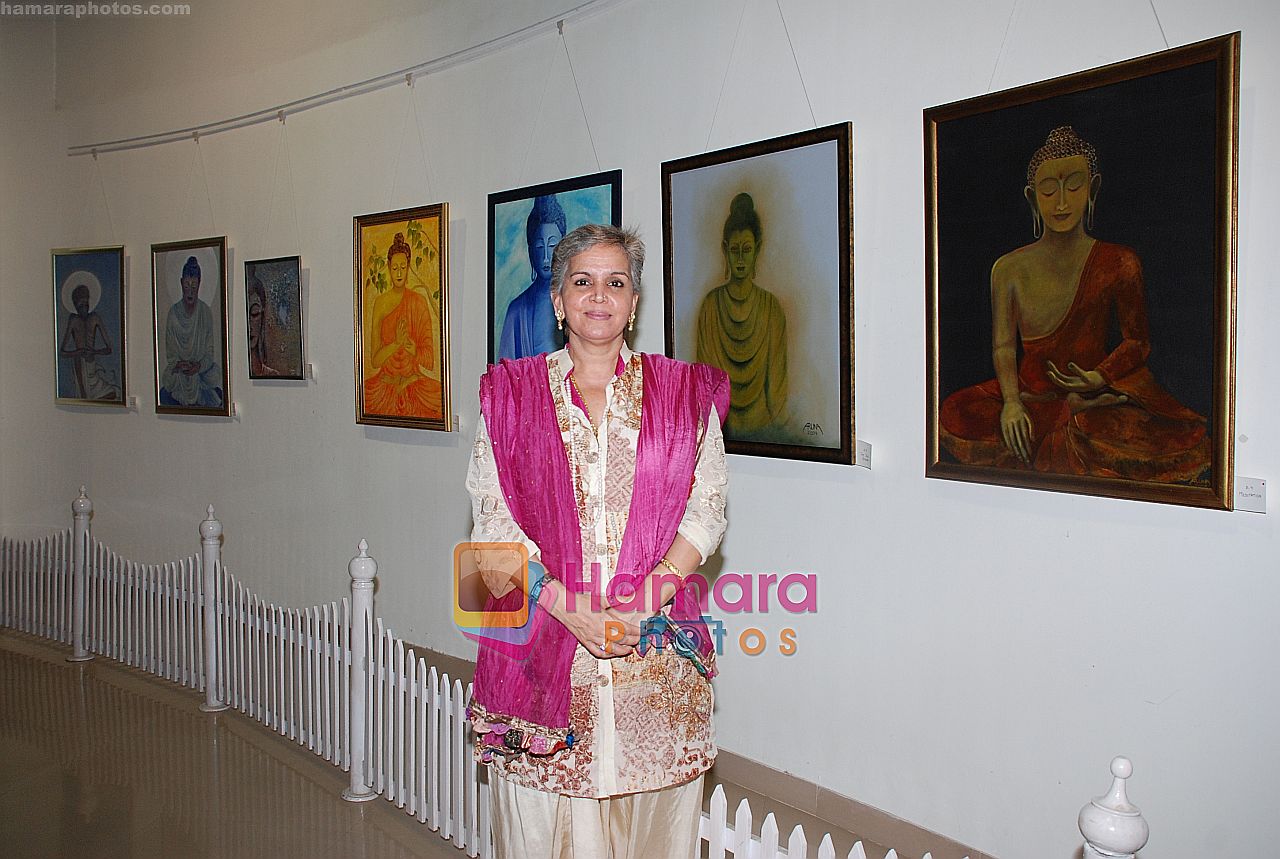 Arist Rekha Shivdasani at Aruna Mascarenhas Art Exhibition in Mumbai on 23rd March 2010