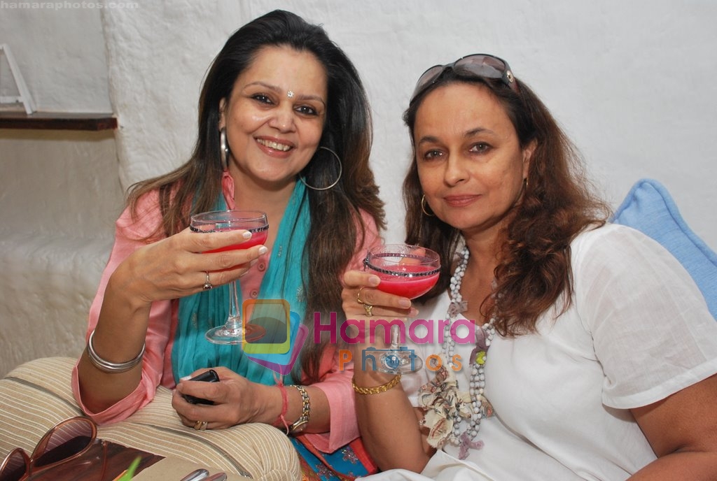 Soni Razdan at Neha Agarwal's Luxe Lover collection preview in Olive, Bandra, Mumbai on 25th March 2010 