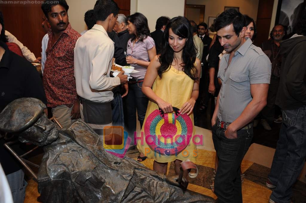 Shraddha Nigam at Gallerie Angel Arts exhibition in J W Marriott on 26th March 2010 