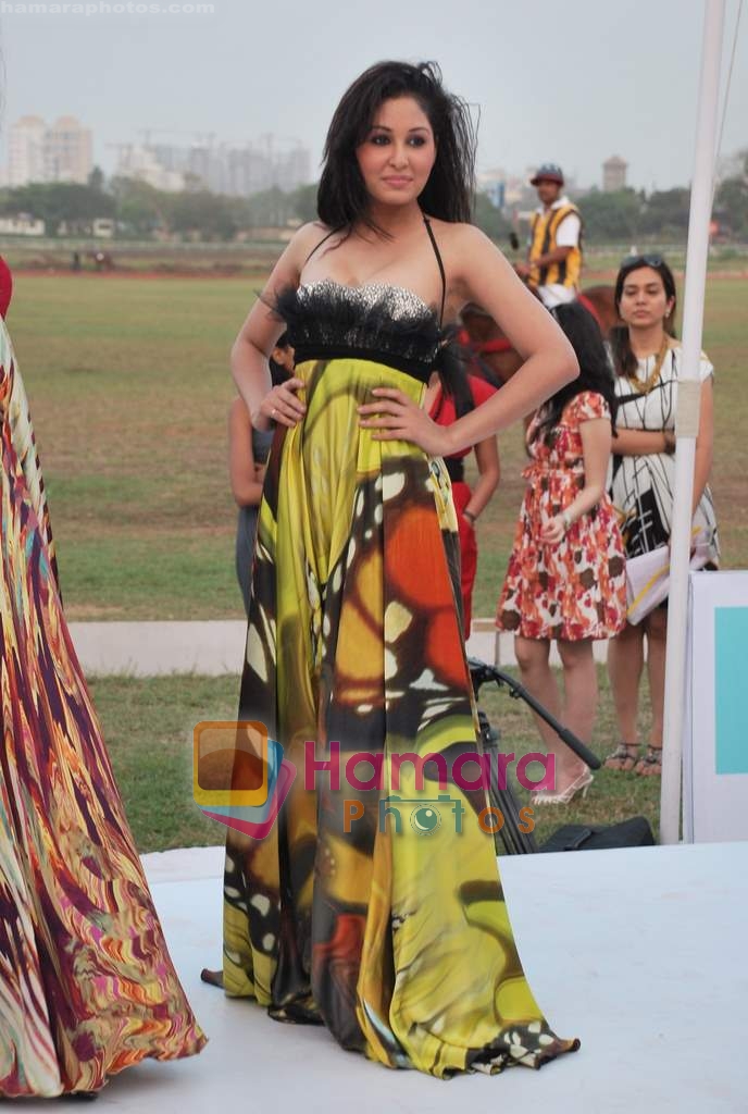 Pooja Chopra at D B Realty Southern Command Polo Cup Match in Mahalaxmi Race Coarse on 27th March 2010 
