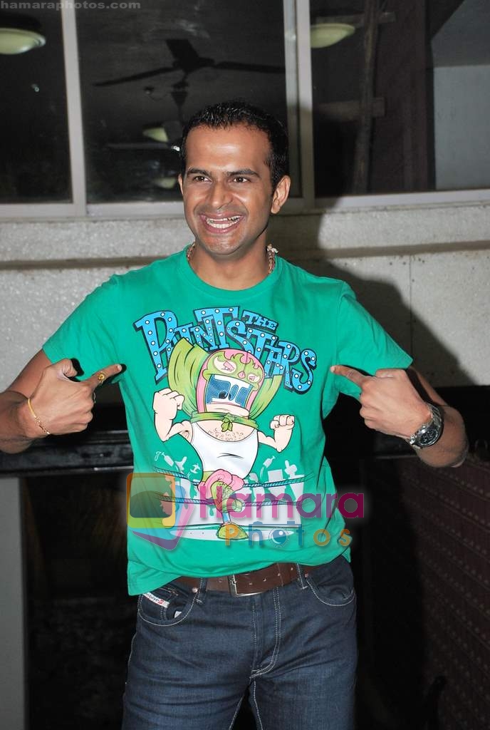 Siddharth Kannan at Umesh Pherwani's stand up comic show in St Andrew Auditorium on 4th April 2010 