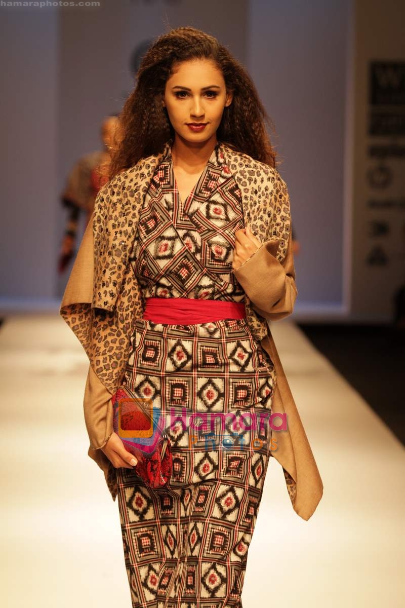 Model walk the ramp for Sanskar By Sonam Dubal Show at Wills India Fashion Week 2010 Day 3 on 27th March 2010 