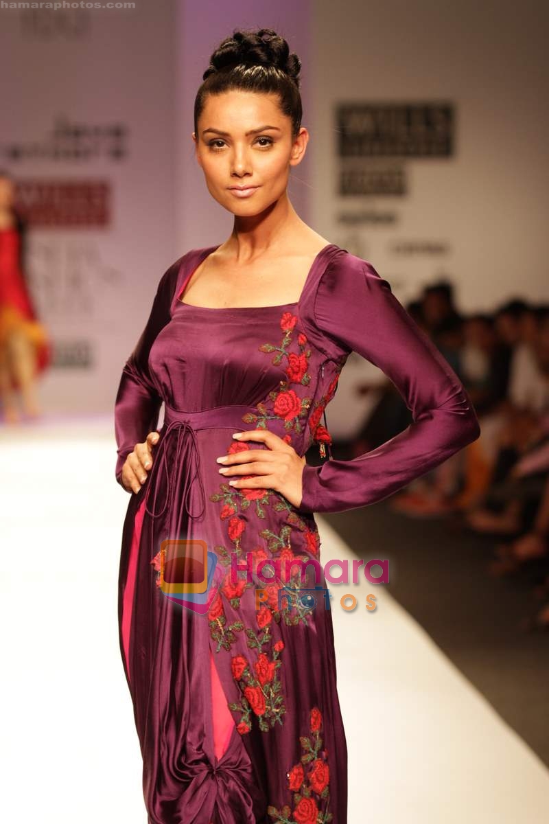 Model walk the ramp for Jaya Rathore Show at Wills India Fashion Week 2010 Day 3 on 27th March 2010