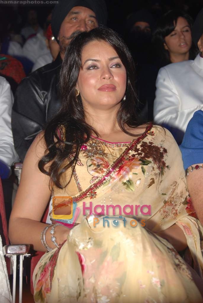 Mahima Chaudhary at Baisakhi bash hosted by Charan Singh Sapra in Bandra on 10th April 2010 