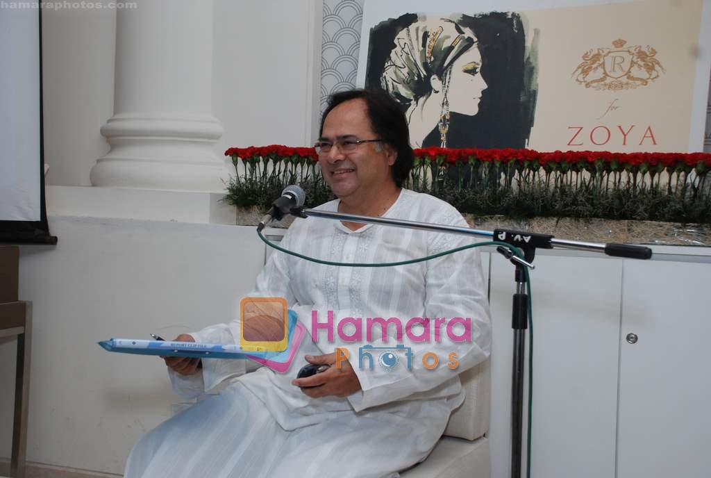 Farooq Sheikh at Zoya for poetry reading on the occasion of their 1st anniversary in Warden Road on 20th April 2010 