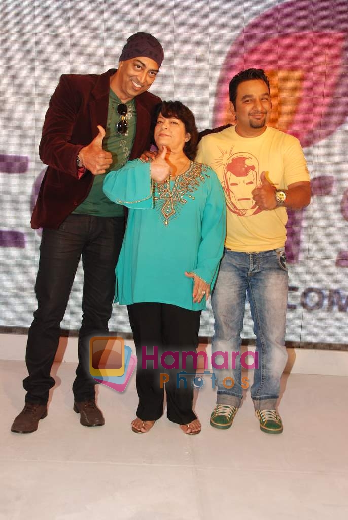 Vindu Dara Singh, Saroj Khan, Ahmed Khan at the launch of Colors Chak Doom Doom show in Taj Land's End on 21st April 2010 
