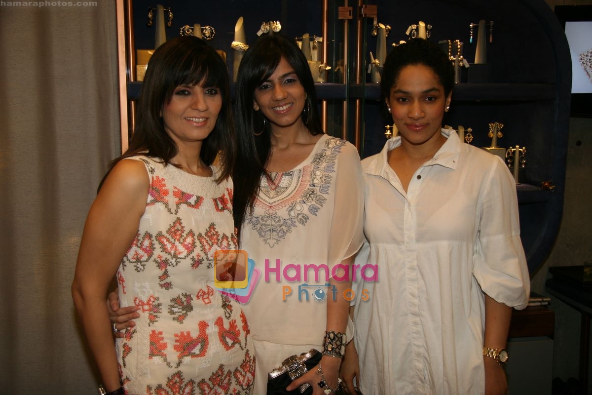 Neeta and Nishka Lulla at Ajoomal boutique launch in Phoenix Mill on 28th April 2010 