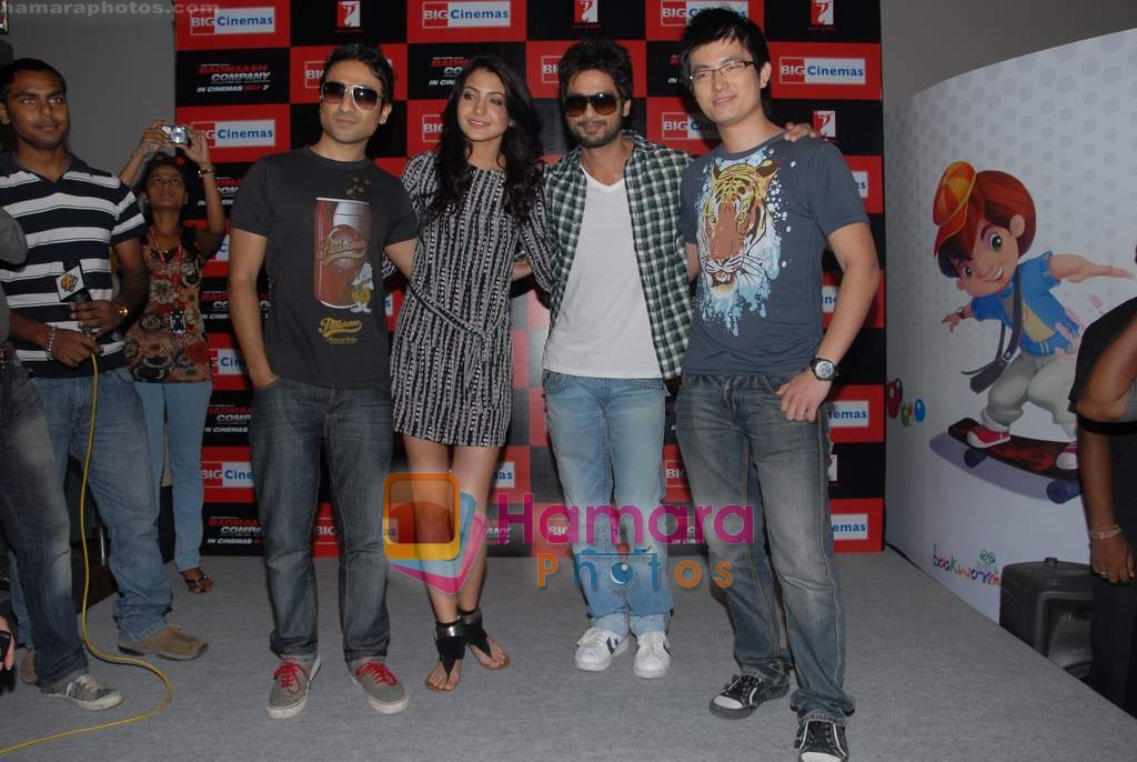 Meiyang Chang, Anushka Sharma, Shahid Kapoor, Vir Das at R City Mall in Ghatkopar on 6th May 2010